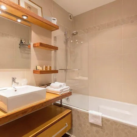 Sophistication By Square De Batignolles * باريس