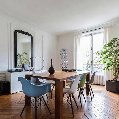 Sophistication By Square De Batignolles باريس